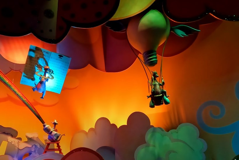 Journey Into Imagination with Figment show on the stage