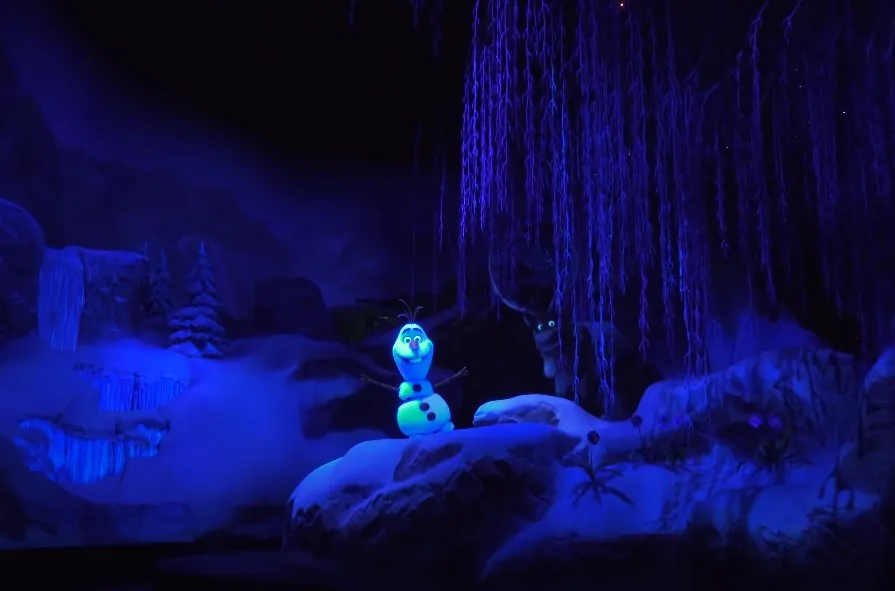 Frozen Ever After show with Elsa, Anna, and friends